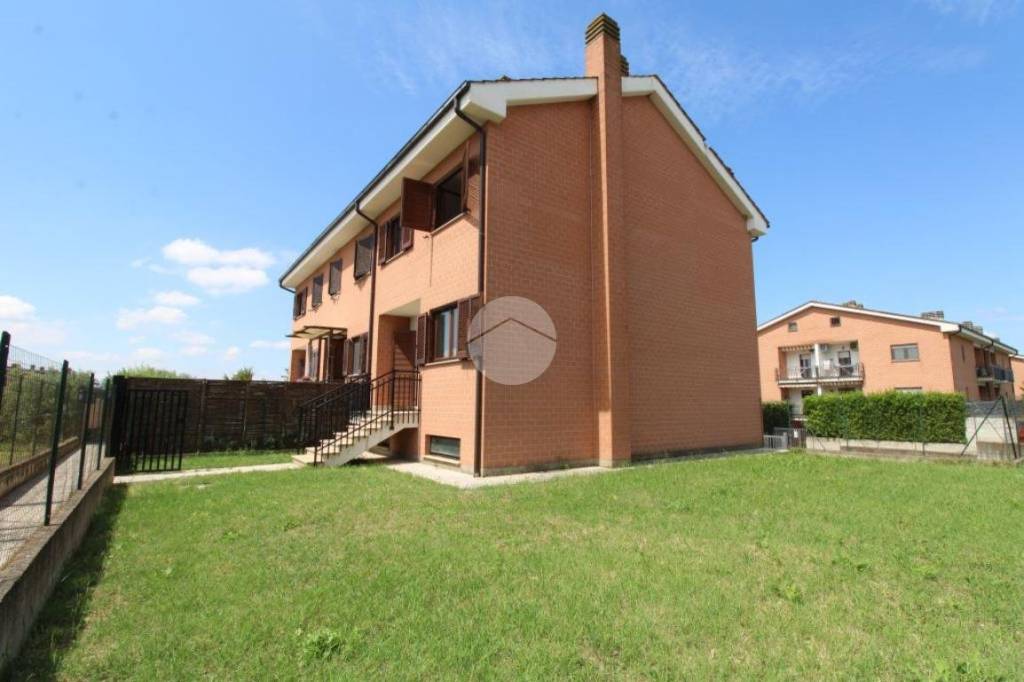 casa indipendente in vendita a Fara in Sabina in zona Passo Corese