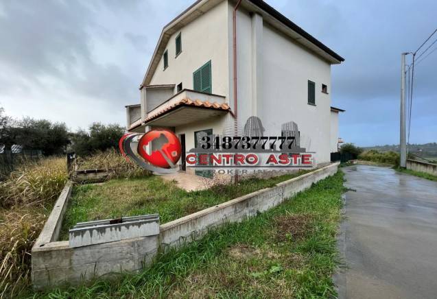 appartamento in vendita a Fara in Sabina
