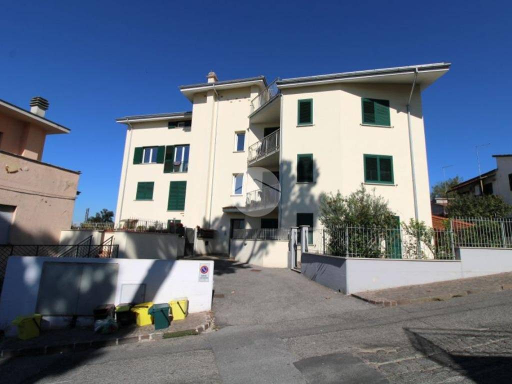 appartamento in vendita a Fara in Sabina in zona Passo Corese
