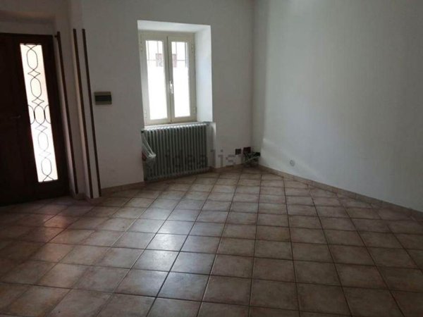appartamento in vendita a Fara in Sabina in zona Passo Corese