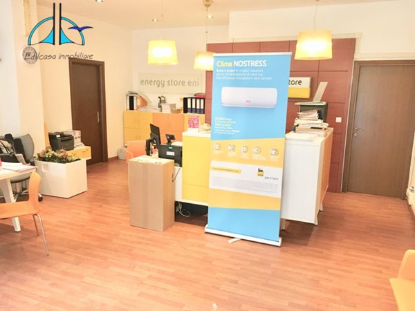 locale commerciale in vendita a Fara in Sabina in zona Passo Corese