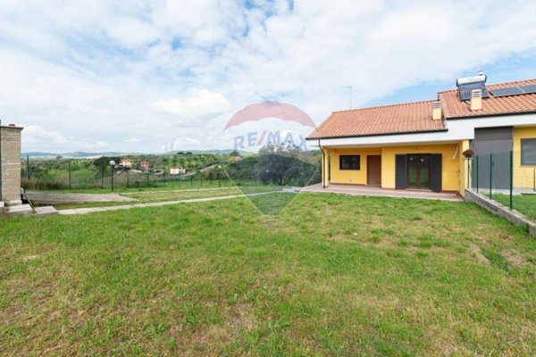 casa indipendente in vendita a Fara in Sabina in zona Passo Corese