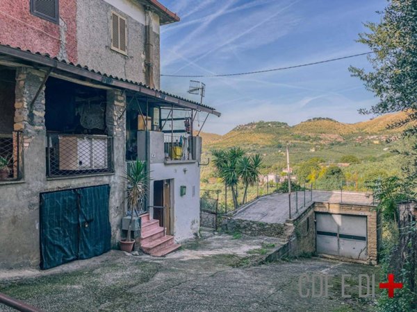 monolocale in vendita a Fara in Sabina