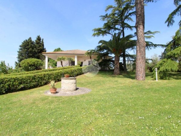 casa indipendente in vendita a Fara in Sabina in zona Passo Corese