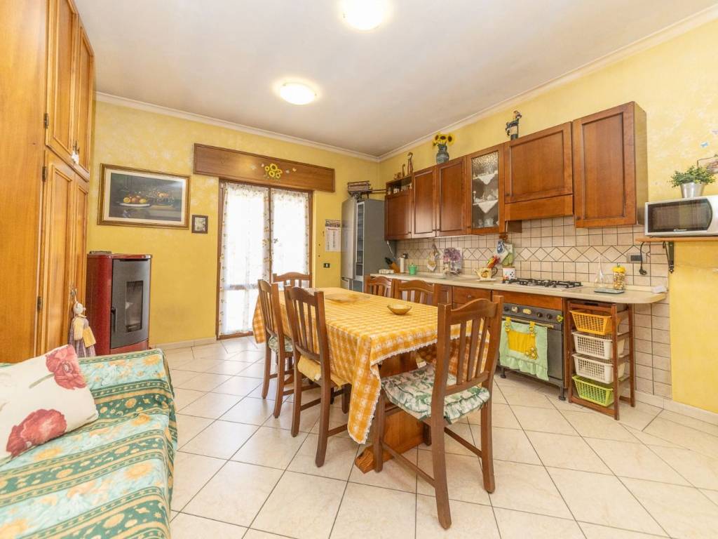 appartamento in vendita a Fara in Sabina
