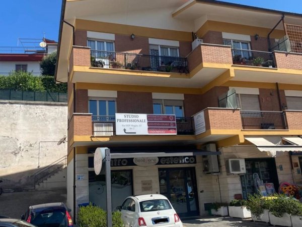 appartamento in vendita a Fara in Sabina in zona Passo Corese