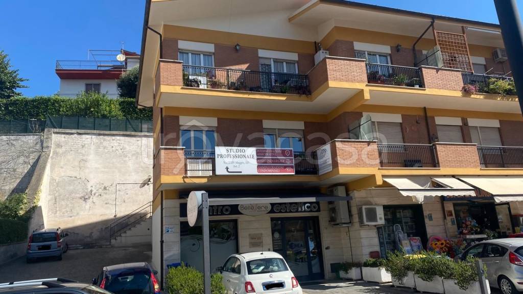 appartamento in vendita a Fara in Sabina in zona Passo Corese