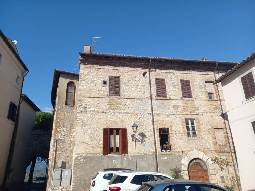 appartamento in vendita a Fara in Sabina