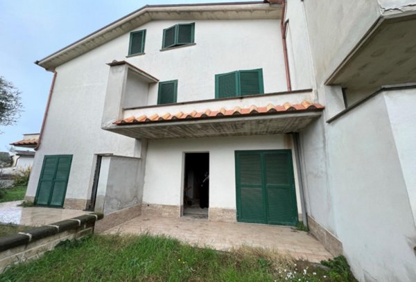 appartamento in vendita a Fara in Sabina