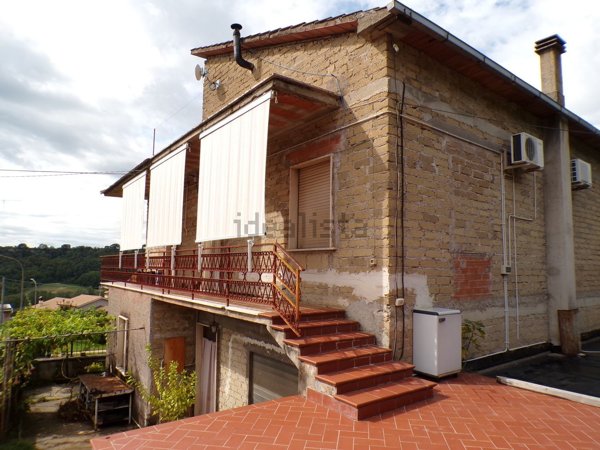 appartamento in vendita a Fara in Sabina in zona Talocci