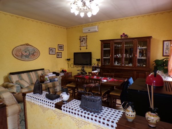 appartamento in vendita a Fara in Sabina in zona Talocci