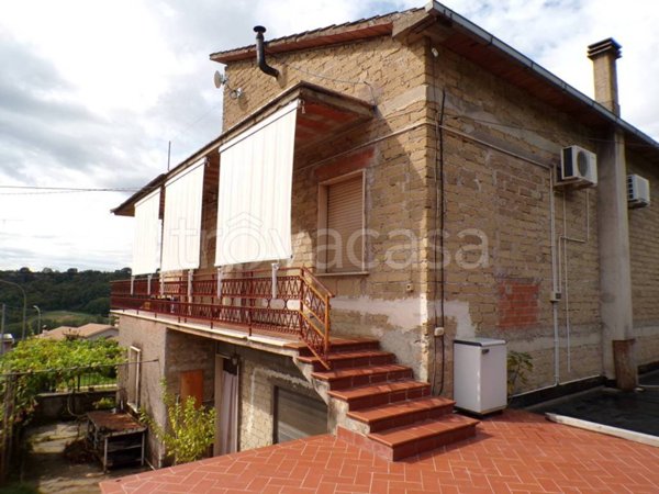 villa in vendita a Fara in Sabina in zona Talocci