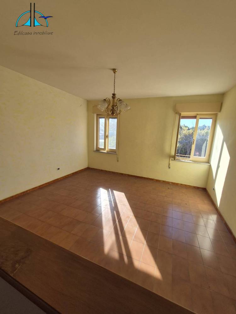 appartamento in vendita a Fara in Sabina in zona Passo Corese