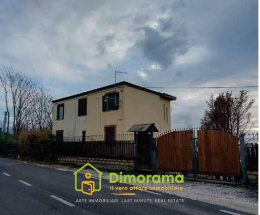 casa indipendente in vendita a Fara in Sabina in zona Borgo Quinzio