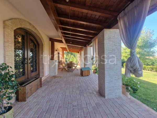 casa indipendente in vendita a Fara in Sabina