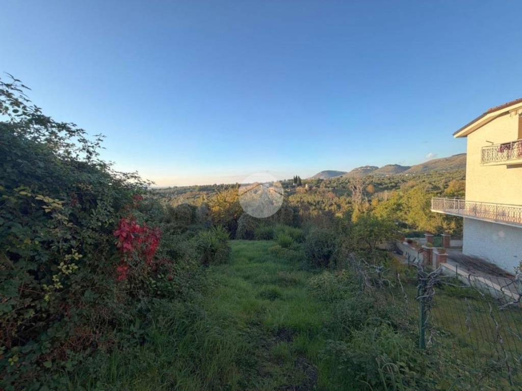 terreno agricolo in vendita a Fara in Sabina in zona Passo Corese