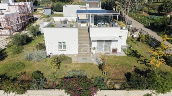 casa indipendente in vendita a Fara in Sabina