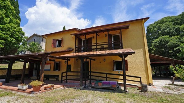 casa indipendente in vendita a Fara in Sabina in zona Passo Corese