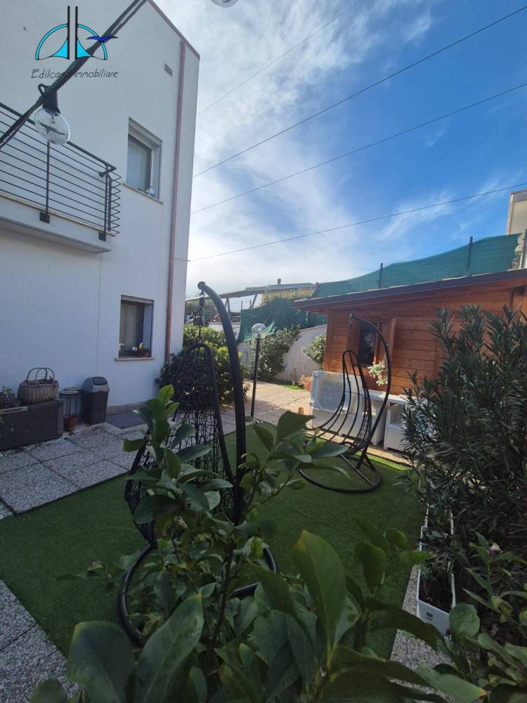 appartamento in vendita a Fara in Sabina in zona Passo Corese