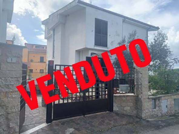 appartamento in vendita a Fara in Sabina