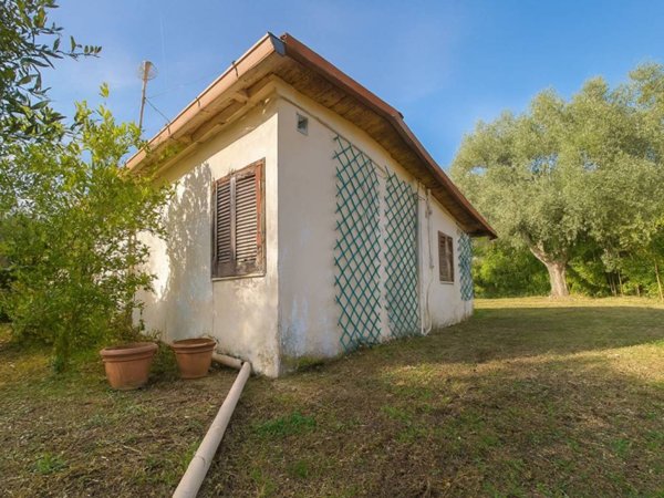 casa indipendente in vendita a Fara in Sabina in zona Passo Corese