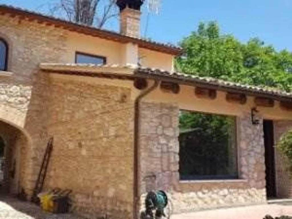 appartamento in vendita a Fara in Sabina in zona Coltodino