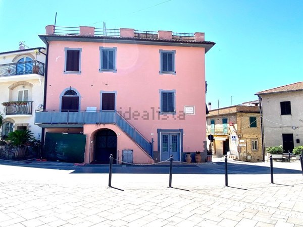 appartamento in vendita a Fara in Sabina in zona Canneto Sabino
