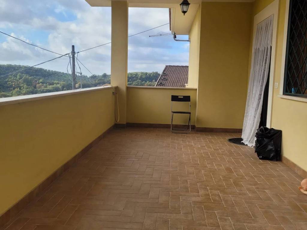 appartamento in vendita a Fara in Sabina