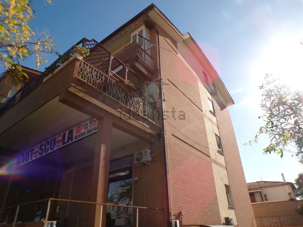 appartamento in vendita a Fara in Sabina in zona Passo Corese