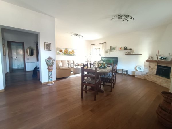 appartamento in vendita a Fara in Sabina in zona Passo Corese