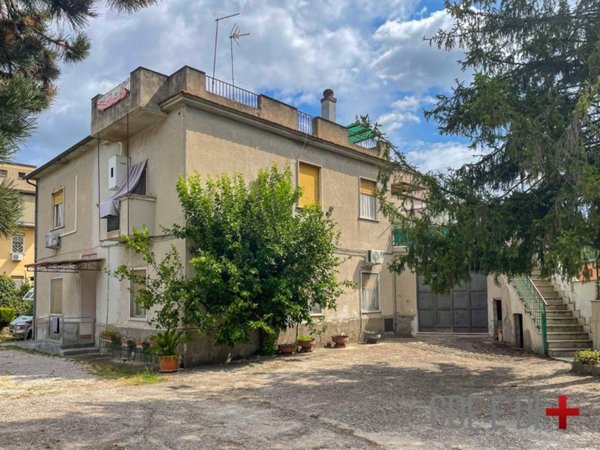 appartamento in vendita a Fara in Sabina in zona Passo Corese