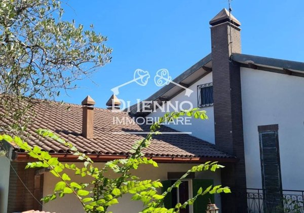 casa indipendente in vendita a Fara in Sabina in zona Passo Corese