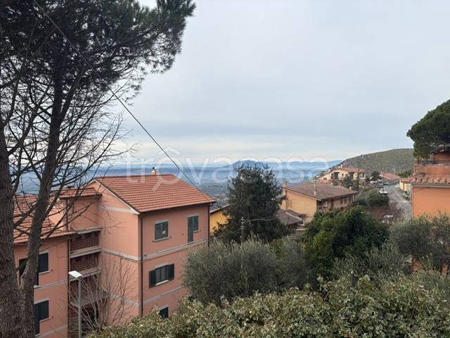 appartamento in vendita a Fara in Sabina