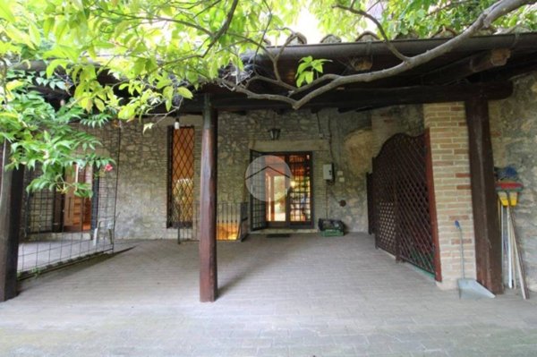 casa indipendente in vendita a Fara in Sabina in zona Passo Corese