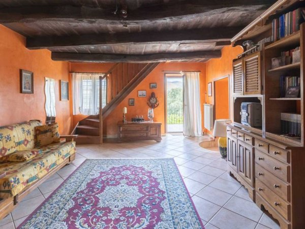 casa indipendente in vendita a Fara in Sabina in zona Corese Terra