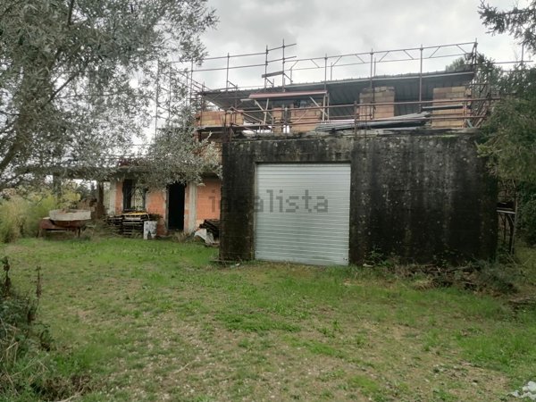 casale in vendita a Fara in Sabina