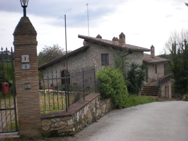 casa indipendente in vendita a Fara in Sabina