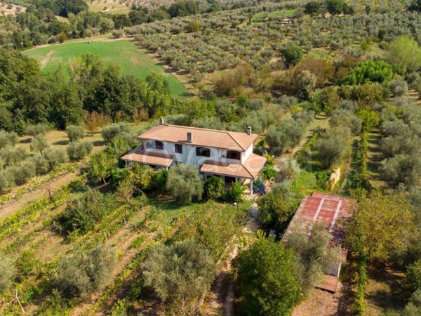 casa indipendente in vendita a Fara in Sabina in zona Passo Corese