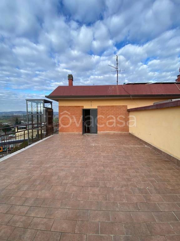 appartamento in vendita a Fara in Sabina in zona Passo Corese