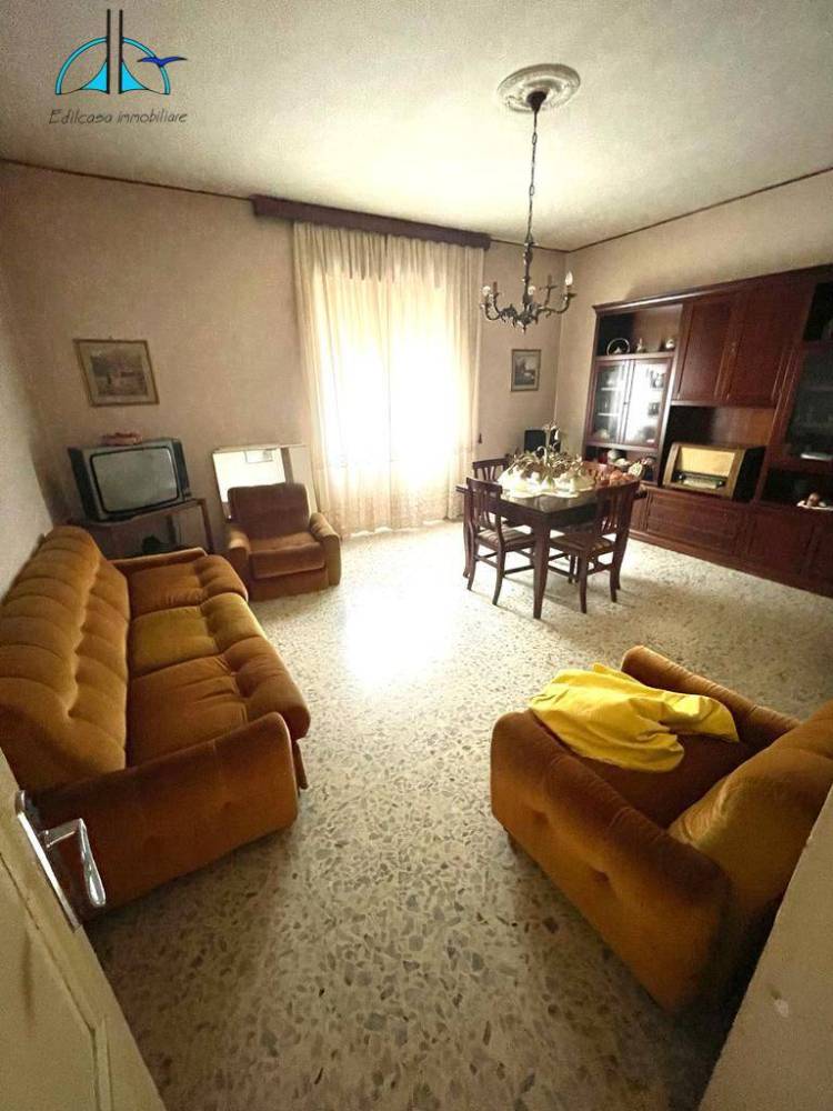 appartamento in vendita a Fara in Sabina in zona Passo Corese