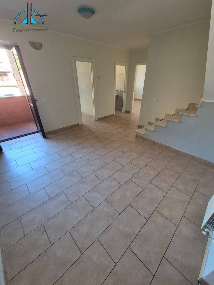 appartamento in vendita a Fara in Sabina in zona Passo Corese