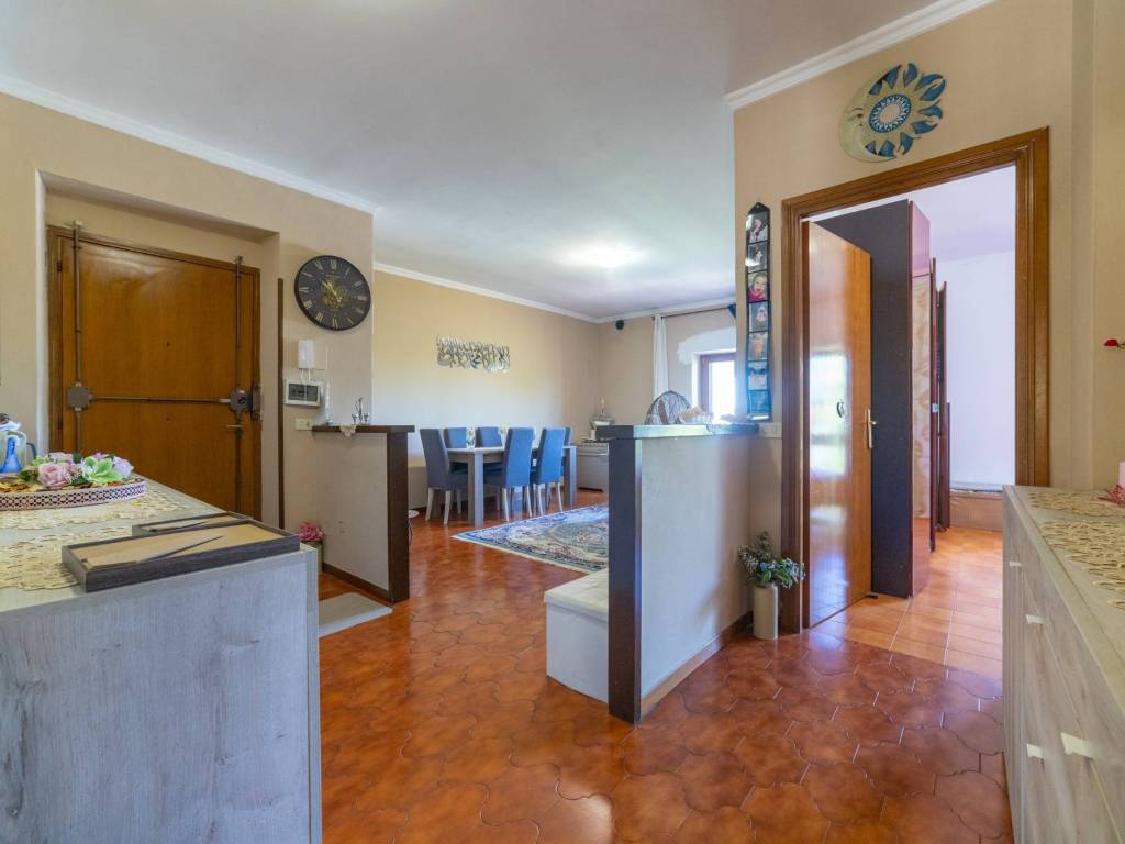appartamento in vendita a Fara in Sabina in zona Passo Corese