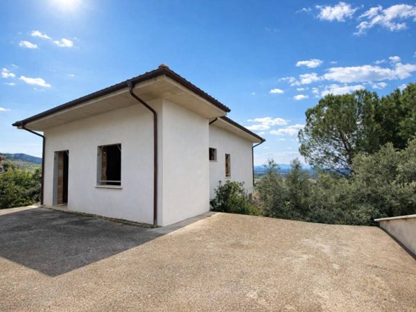 casa indipendente in vendita a Fara in Sabina in zona Primecase