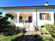 casa indipendente in vendita a Fara in Sabina in zona Passo Corese