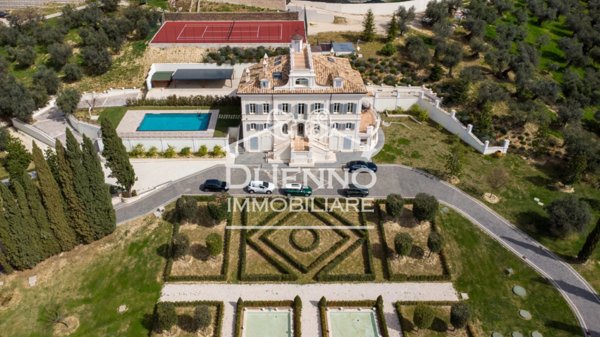 negozio in vendita a Fara in Sabina