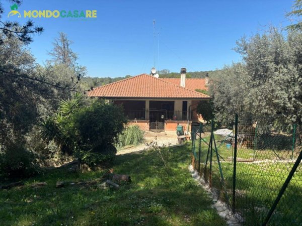 casa indipendente in vendita a Fara in Sabina in zona Passo Corese