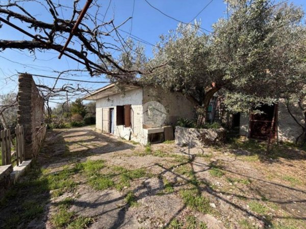 casa indipendente in vendita a Fara in Sabina in zona Passo Corese