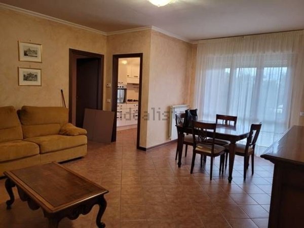 appartamento in vendita a Fara in Sabina in zona Passo Corese