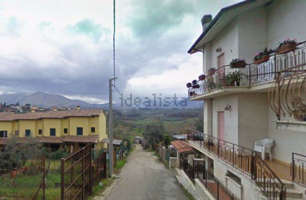 appartamento in vendita a Fara in Sabina