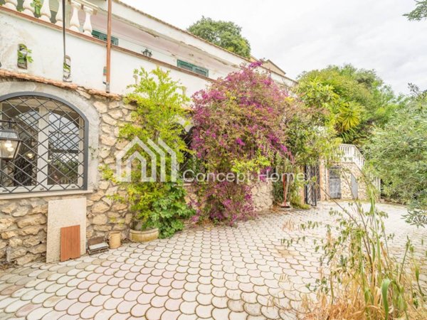 intera palazzina in vendita a Fara in Sabina in zona Primecase